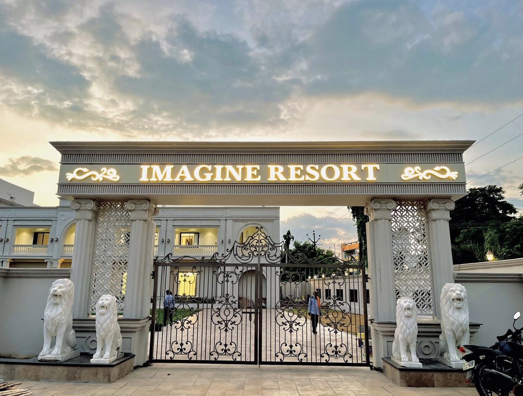 IMAGINE RESORT